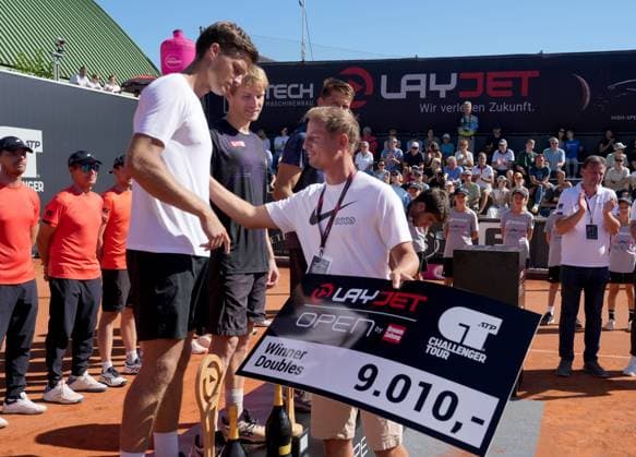 TENNIS - ATP, Tennis Herren Layjet Open BAD WALTERSDORF,AUSTRIA,20.SEP.25 - TENNIS - ATP Challenger Tour, Layjet Open. Image shows Nino Serdarusic (CRO), David Pichler (AUT) and Philipp Hochstrasser (STTV).  GEPAxpictures xMichaelxRiedler