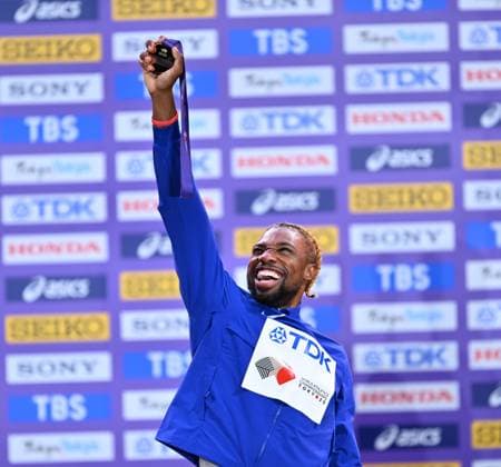 World Athletics Championships Tokyo 2025, Day 8 TOKYO, JAPAN - SEPTEMBER 20: Gold medalist Noah Lyles of Team United States attends the Men s 200 Metres medal ceremony on day eight of the World Athletics Championships Tokyo 2025 at National Stadium in Tokyo, Japan on September 20, 2025. Mustafa Yalcin Anadolu Tokyo Japan. Editorial use only. Please get in touch for any other usage.  Copyright: x2025xAnadoluxMustafaxYalcinx