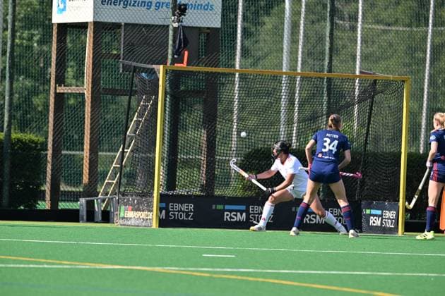 Field hockey, Women, 1 Bundesliga, BHC Düsseldorfer HC 20 09 2025, goal sara strauss, dhc Bremen Bremen Germany Z09_0352