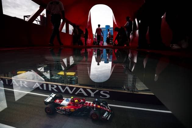 F1 - AZERBAIJAN GRAND PRIX 2025 44 HAMILTON Lewis (gbr), Scuderia Ferrari SF-25, action during the 2025 Formula 1 Qatar Airways Azerbaijan Grand Prix, 17th round of the 2025 FIA Formula One World Championship, WM, Weltmeisterschaft from September 19 to 21, 2025 on the Baku City Circuit, in Baku, Azerbaijan - BakuAzerbaijan  Copyright: xEricxAlonsox