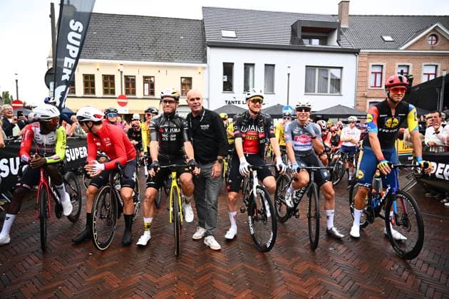 Cycling, Super 8 Classic