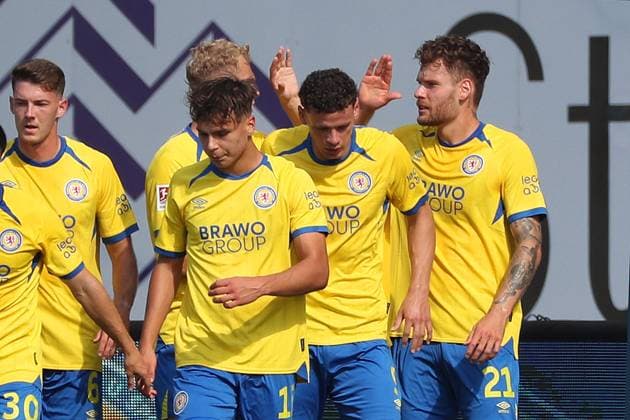 Braunschweig vs Elversberg, 2 BL Braunschweig, 20 09 2025, FOOTBALL Eintracht Braunschweig vs SV Elversberg, 2 BL, Season 2025 26 Erencan Yardimici Eintracht Braunschweig celebrates with teammates after his goal for 1 1 Braunschweig