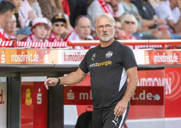 Soccer, Women, Season 2025 2026, Google Pixel Women Bundesliga 3 Matchday , 1 FC Union Berlin SGS Essen, Coach Sporting Director Thomas Gerstner SGS Essen , 20 09 2025, Copyright: xMatthiasxKochx