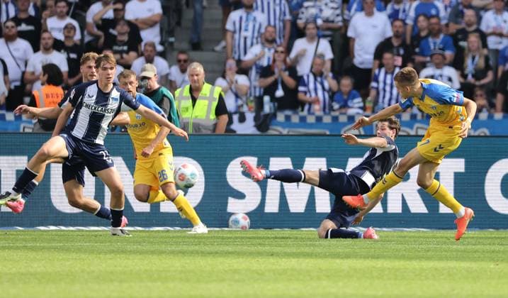 Filip Bilbija scores the goal for 0 1 duel Match scene Action Sport Football Soccer DFL 2 Bundesliga Men 6 Matchday Season 2025 2026 20 09 2025 Hertha BSC Berlin vs SC Paderborn SCP DFL regulations prohibit any use of photographs as image sequences and or quasi video