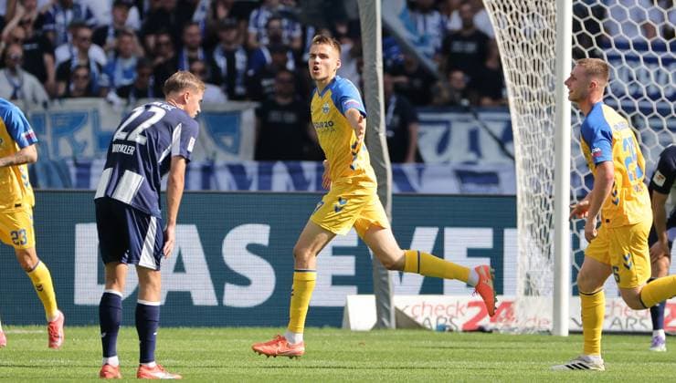 Filip Bilbija cheers after 0 1 joy emotion jubilation Sport Football Soccer DFL 2 Bundesliga Men 6 Matchday Season 2025 2026 20 09 2025 Hertha BSC Berlin vs SC Paderborn SCP DFL regulations prohibit any use of photographs as image sequences and or quasi video
