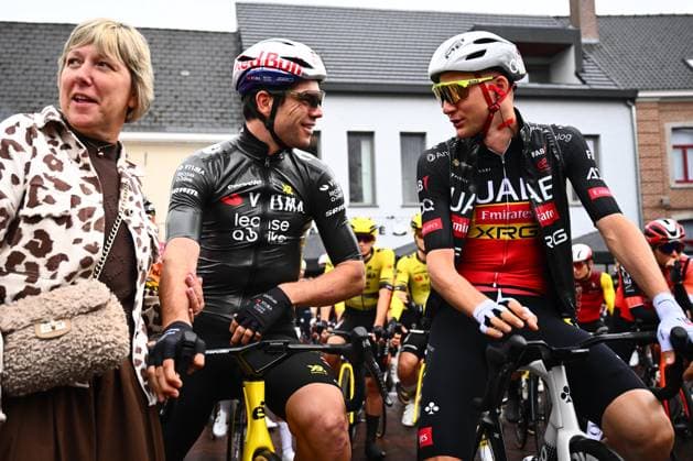 Super 8 Classic 2025 Cycling Race HAACHT, BELGIUM - SEPTEMBER 20 : Van and Wellens Tim (BEL) of UAE Team Emirates - XRG during the 27th edition of Super 8 Classic an UCI ProSeries 1.Pro one day cycling road race for Men Elite of 198.9 km with start in Brakel and finish in Haacht on September 20, 2025 in Haacht, Belgium, 20 09 2025 ( Motordriver Rodrique Verfaillie - Haacht Belgium  Copyright: xGvgx