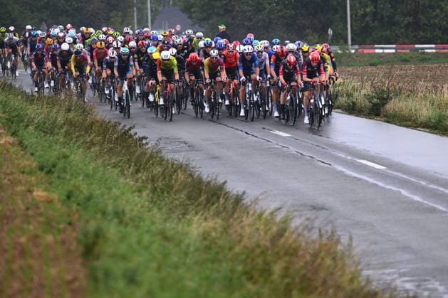 Super 8 Classic 2025 Cycling Race HAACHT, BELGIUM - SEPTEMBER 20 : Peloton during the 27th edition of Super 8 Classic an UCI ProSeries 1.Pro one day cycling road race for Men Elite of 198.9 km with start in Brakel and finish in Haacht on September 20, 2025 in Haacht, Belgium, 20 09 2025 ( Motordriver Rodrique Verfaillie - Haacht Belgium  Copyright: xGvgx