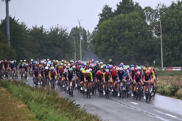 Super 8 Classic 2025 Cycling Race HAACHT, BELGIUM - SEPTEMBER 20 : Peloton during the 27th edition of Super 8 Classic an UCI ProSeries 1.Pro one day cycling road race for Men Elite of 198.9 km with start in Brakel and finish in Haacht on September 20, 2025 in Haacht, Belgium, 20 09 2025 ( Motordriver Rodrique Verfaillie - Haacht Belgium  Copyright: xGvgx