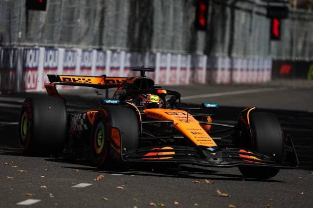 F1 - AZERBAIJAN GRAND PRIX 2025 81 PIASTRI Oscar (aus), McLaren F1 Team MCL39, action during the 2025 Formula 1 Qatar Airways Azerbaijan Grand Prix, 17th round of the 2025 FIA Formula One World Championship, WM, Weltmeisterschaft from September 19 to 21, 2025 on the Baku City Circuit, in Baku, Azerbaijan - BakuAzerbaijan  Copyright: xANTONINxVINCENTx