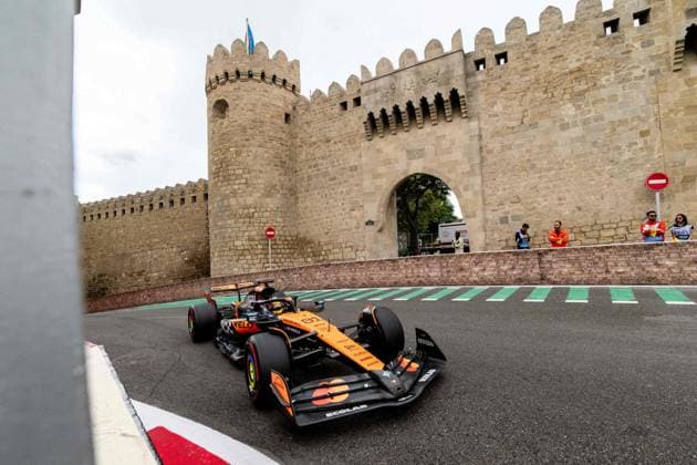 F1 - AZERBAIJAN GRAND PRIX 2025 81 PIASTRI Oscar (aus), McLaren F1 Team MCL39, action during the 2025 Formula 1 Qatar Airways Azerbaijan Grand Prix, 17th round of the 2025 FIA Formula One World Championship, WM, Weltmeisterschaft from September 19 to 21, 2025 on the Baku City Circuit, in Baku, Azerbaijan - BakuAzerbaijan  Copyright: xALBERTOxVIMERCATIx