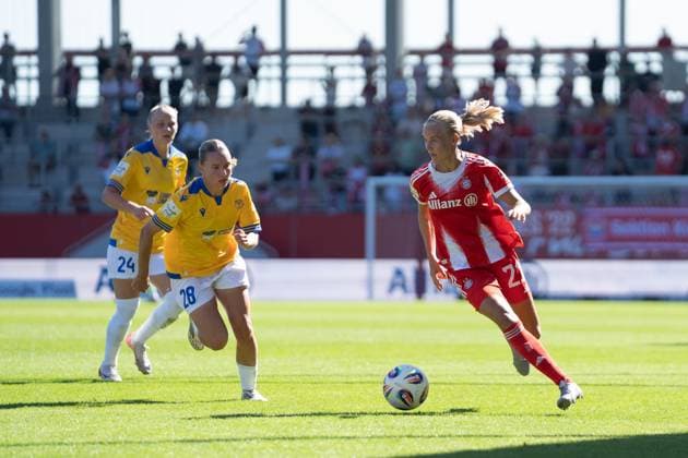 Emily Reske 28 Jena and Pernille Harder 21 Bayern in action at the Google Pixel Womens Bundesliga match FC Bayern Munich FC Carl Zeiss Jena on 20 09 2025 Munich FC Bayern Campus Bayern Germany