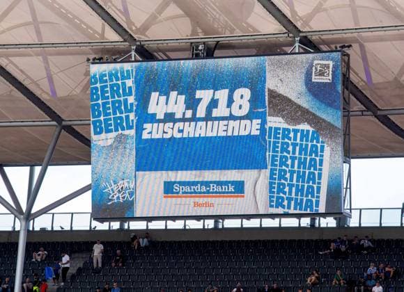 Soccer, Men, Season 2025 2026, 2 Bundesliga 6 Matchday , Hertha BSC SC Paderborn, Scoreboard with number of spectators 44718, 20 09 2025, Copyright: xSebastianxRäppold MatthiasxKochx