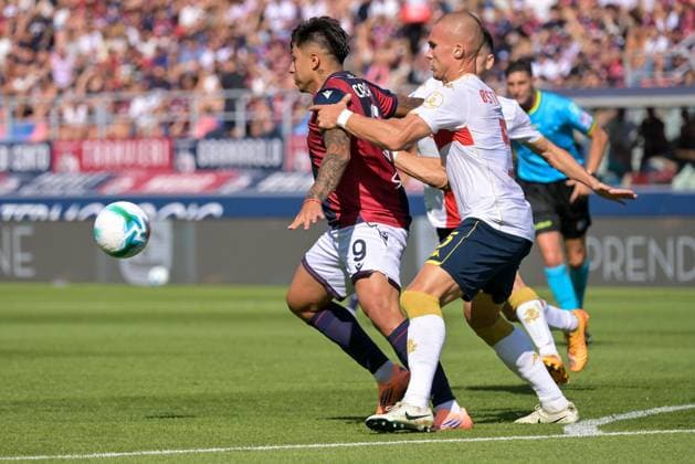 September 20, 2025, Bologna: Bologna s Santiago Castro during the Italian soccer Serie A match between Bologna FC 1909 vs Genoa Cricket and Football Club on September 20, 2025 at the Renato Dall Ara Stadium in Bologna, Italy. ANSA . Soccer: Serie A; Bologna FC 1909 Vs Genoa Cricket And Football Club  - ZUMAa110 20250920_zaf_a110_009 Copyright: xAlessioxMarinix