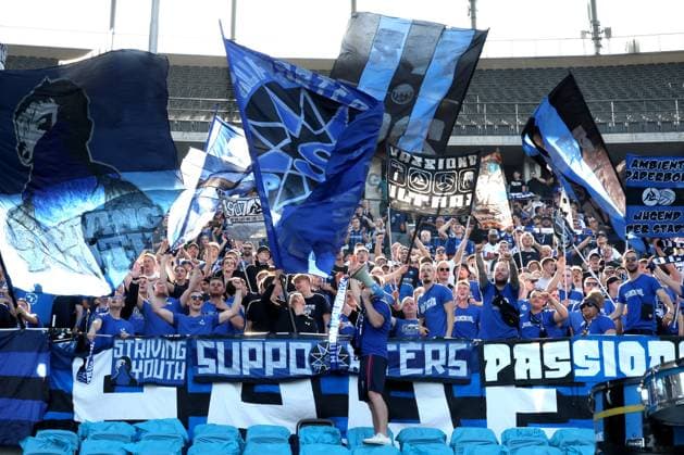 DEU, DFL, 2 FBL, Hertha BSC vs Paderborn, 20 09 2025, Berliner Olympiastadion, Berlin, DEU, DFL, 2 FBL, Hertha BSC vs Paderborn, im Bild Paderborner Fans DFL regulations prohibit any use of Photographs as image sequences and or quasi video nordphotoxGmbHx xEngler nph00076