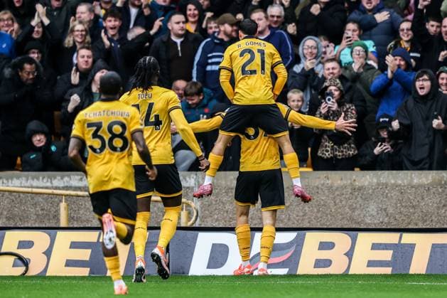 Premier League Wolverhampton Wanderers v Leeds United Ladislav KrejÄi of Wolverhampton Wanderers celebrates his goal to make it 1-0 during the Premier League match Wolverhampton Wanderers vs Leeds United at Molineux, Wolverhampton, United Kingdom, 20th September 2025 (Photo by Alfie Cosgrove News Images) Wolverhampton Molineux West Midlands United Kingdom Copyright: xAlfiexCosgrove NewsxImagesx