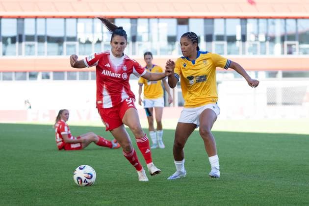Jovana Damnjanovic 9 Bayern and Josephine Bonsu 23 Jena in action at the Google Pixel Womens Bundesliga match FC Bayern Munich FC Carl Zeiss Jena on 20 09 2025 Munich FC Bayern Campus Bayern Germany