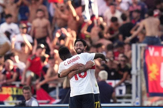 Genoa™s Mikael Egill Ellertsson celebrates after scoring the 0-1 goal for his team during the Serie A soccer match between Bologna and Genoa at the Renato Dall™Ara Stadium in Bologna, north Italy - Saturday, September 20, 2025 -  Copyright: xMassimoxPaolone LaPressex
