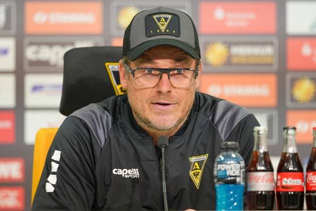 Football 3 Liga, Matchday 7, Alemannia Aachen SV Waldhof Mannheim on 20 09 2025 in Aachen Tivoli , Germany, Season 2025 2026 DFL REGULATIONS PROHIBIT ANY USE OF PHOTOGRAPHS AS IMAGE SEQUENCES AND OR QUASI VIDEO In focus Benedetto Muzzicato Head Coach AAC at the PK after the match Aachen Tivoli Germany Copyright: xChristophxKinzingerx