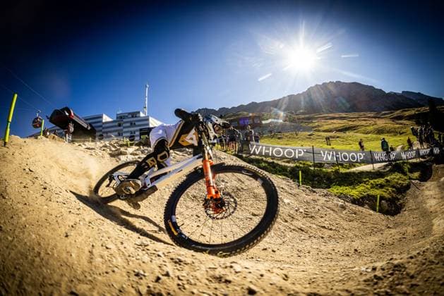 Whoop UCI Mountainbikeworldcup Downhill Lenzerheide KOLB Andreas YT MOBat Whoop UCI Mountainbikeworldcup Downhill Lenzerheide, 20 09 2025,in Lenzerheide,SUI Photo Sebastian Sternemann