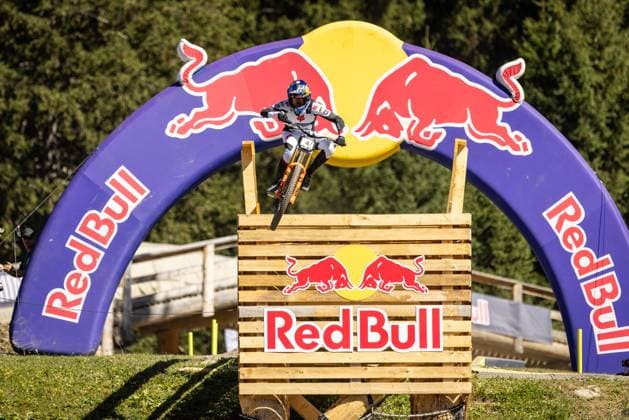 Whoop UCI Mountainbikeworldcup Downhill Lenzerheide VERMETTE Asa at Whoop UCI Mountainbikeworldcup Downhill Lenzerheide, 20 09 2025,in Lenzerheide,SUI Photo Sebastian Sternemann