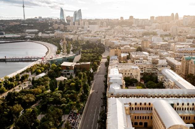 F1 - AZERBAIJAN GRAND PRIX 2025 22 TSUNODA Yuki (jap), Red Bull Racing RB21, action during the 2025 Formula 1 Qatar Airways Azerbaijan Grand Prix, 17th round of the 2025 FIA Formula One World Championship, WM, Weltmeisterschaft from September 19 to 21, 2025 on the Baku City Circuit, in Baku, Azerbaijan - BakuAzerbaijan  Copyright: xALBERTOxVIMERCATIx
