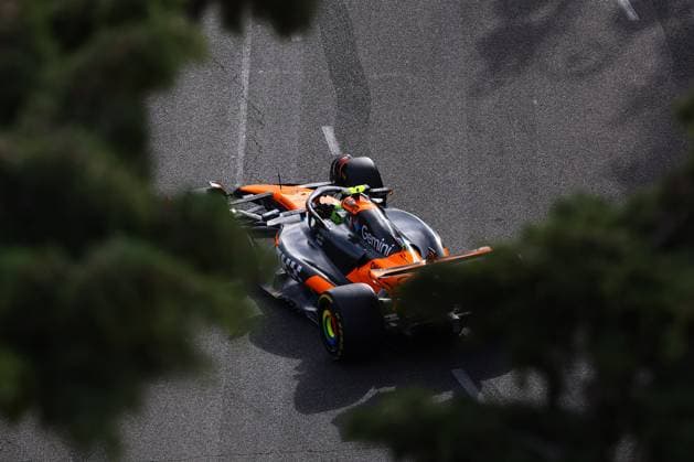 F1 - AZERBAIJAN GRAND PRIX 2025 04 NORRIS Lando (gbr), McLaren F1 Team MCL39, action during the 2025 Formula 1 Qatar Airways Azerbaijan Grand Prix, 17th round of the 2025 FIA Formula One World Championship, WM, Weltmeisterschaft from September 19 to 21, 2025 on the Baku City Circuit, in Baku, Azerbaijan - BakuAzerbaijan  Copyright: xEricxAlonsox