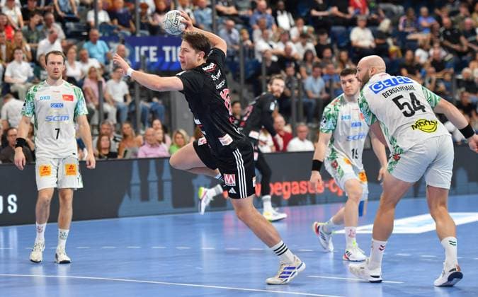 20 09 2025 Handball 1 Bundesliga DAIKIN HBL Season 2024 2025 5 Matchday HC Erlangen Metropolregion Nürnberg HCE SC Magdeburg OGo xogox Felix Claar 7, SC Magdeburg Florian Scheerer 10, HC Erlangen HCE