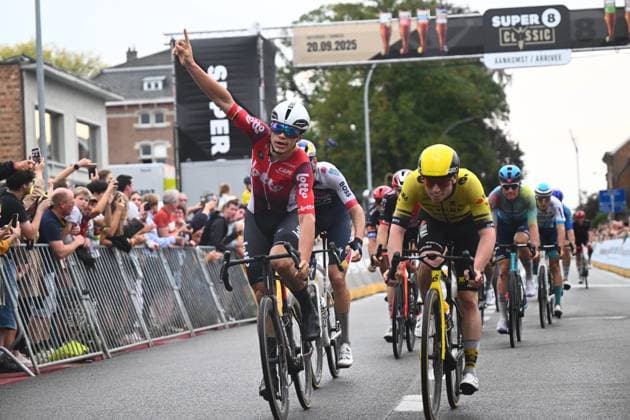 Super 8 Classic 2025 Cycling Race HAACHT, BELGIUM - SEPTEMBER 20 : De Lie Arnaud (BEL) of Lotto Cycling Team win the 27th edition of Super 8 Classic an UCI ProSeries 1.Pro one day cycling road race for Men Elite of 198.9 km with start in Brakel and finish in Haacht on September 20, 2025 in Haacht, Belgium, 20 09 2025 ( Motordriver Rodrique Verfaillie - Haacht Belgium  Copyright: xGvgx