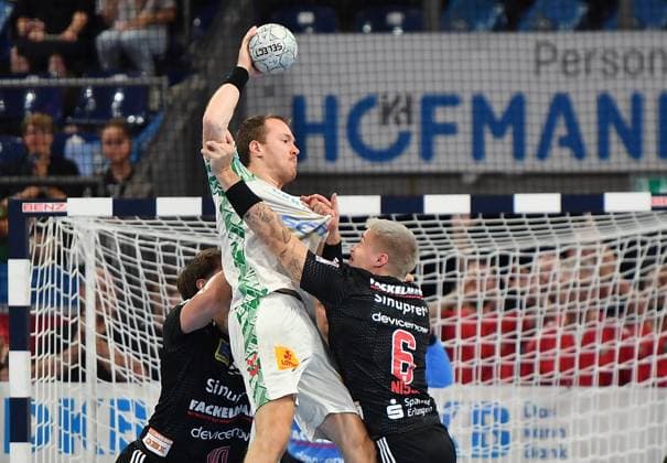 20 09 2025 Handball 1 Bundesliga DAIKIN HBL Season 2024 2025 5 Matchday HC Erlangen Metropolregion Nürnberg HCE SC Magdeburg OGo xogox Florian Scheerer 10, HC Erlangen HCE Felix Claar 7, SC Magdeburg Marek Nissen 6, HC Erlangen HCE
