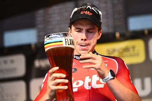 Super 8 Classic 2025 Cycling Race HAACHT, BELGIUM - SEPTEMBER 20 : De Lie Arnaud (BEL) of Lotto Cycling Team during the podium ceremony of the 27th edition of Super 8 Classic an UCI ProSeries 1.Pro one day cycling road race for Men Elite of 198.9 km with start in Brakel and finish in Haacht on September 20, 2025 in Haacht, Belgium, 20 09 2025 ( Motordriver Rodrique Verfaillie - Haacht Belgium  Copyright: xGvgx