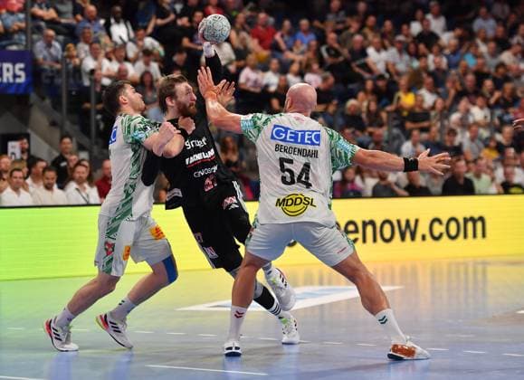 20 09 2025 Handball 1 Bundesliga DAIKIN HBL Season 2024 2025 5 Matchday HC Erlangen Metropolregion Nürnberg HCE SC Magdeburg OGo xogox Elvar Örn Jonsson 19, SC Magdeburg Antonio Metzner 27, HC Erlangen HCE Oscar Bergendahl 54, SC Magdeburg