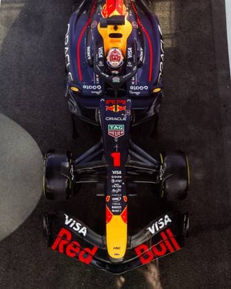 F1 - AZERBAIJAN GRAND PRIX 2025 01 VERSTAPPEN Max (nld), Red Bull Racing RB21, action during the 2025 Formula 1 Qatar Airways Azerbaijan Grand Prix, 17th round of the 2025 FIA Formula One World Championship, WM, Weltmeisterschaft from September 19 to 21, 2025 on the Baku City Circuit, in Baku, Azerbaijan - BakuAzerbaijan  Copyright: xFLORENTxGOODENx