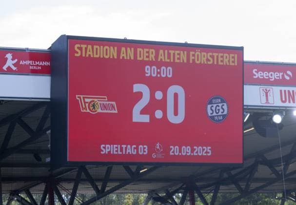 Soccer, Women, Season 2025 2026, Google Pixel Women Bundesliga 3 Matchday , 1 FC Union Berlin SGS Essen 2 0 , Scoreboard with 2 0 final score, 20 09 2025, Copyright: xMatthiasxKochx