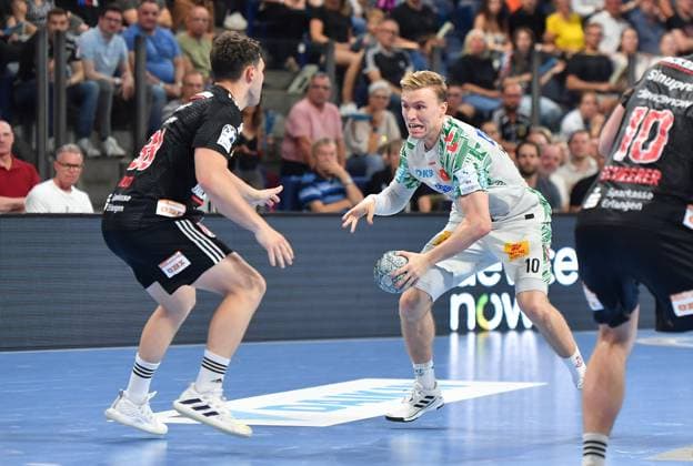 20 09 2025 Handball 1 Bundesliga DAIKIN HBL Season 2024 2025 5 Matchday HC Erlangen Metropolregion Nürnberg HCE SC Magdeburg OGo xogox Tobias Buck 39, HC Erlangen HCE Gisli Thorgeir Kristjansson 10, SC Magdeburg