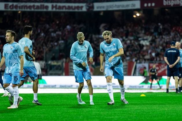 Soccer, Season 2025 2026, 2 Bundesliga, Max Morlock Stadion, Matchday 6, 1 FC Nürnberg VfL Bochum, 20 09 2025 20 09 2025, Soccer, Season 2025 2026, 2 Bundesliga, Max Morlock Stadion, Matchday 6, 1 FC Nürnberg VfL Bochum, warm up, warm up 3 Philipp Strompf VfL Bochum Photo Lucca Fundel Nürnberg Max Morlock Stadion Bayern Germany