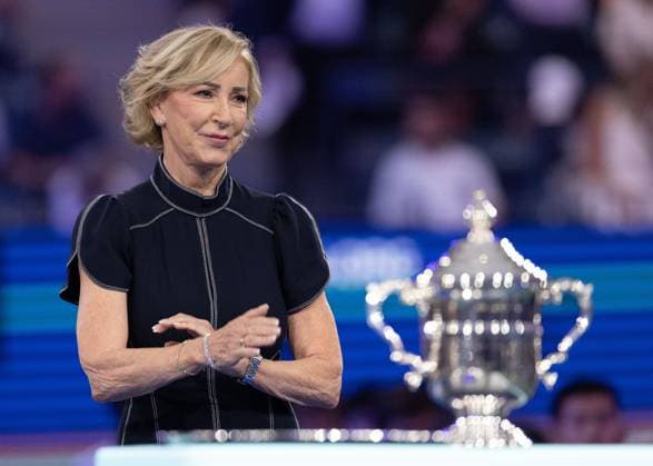 Chris Evert is battling cancer once again, archive photos
