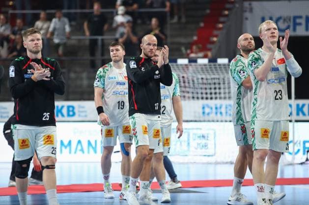 20 09 2025, xgox, Handball Daikin HBL, HC Erlangen SC Magdeburg emspor, v l Tim Hornke Magdeburg, 17 disappointed, looks disappointed, disappointed Nuremberg