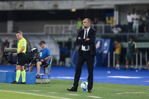 Hellas Verona FC v Juventus FC - Serie A Igor Tudor, head coach of Juventus FC, expresses disappointment during the Serie A football match between Hellas Verona FC and Juventus FC in Verona, Italy, on September 20, 2025, at Stadio Marcantonio Bentegodi. Verona Italy  Copyright: xEmanuelexComincinix originalFilename:comincini-hellasve250920_npzYo.jpg