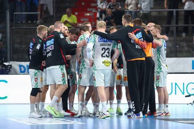 20 09 2025, xgox, Handball Daikin HBL, HC Erlangen SC Magdeburg emspor, v l Magdeburg disappointed, looks disappointed, disappointed Nuremberg