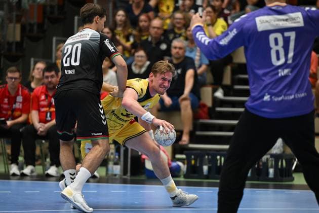 Germany, Handball, 2 Bundesliga, 4 Matchday, 2025 2026, HSG Krefeld Niederrhein vs TuSEM Essen, 20 09 2025, Glockenspitzhalle, Krefeld, Germany, Niklas Ingenpaß HSG Krefeld Niederrhein, 55 Copyright: xMarkusxVerwimpx