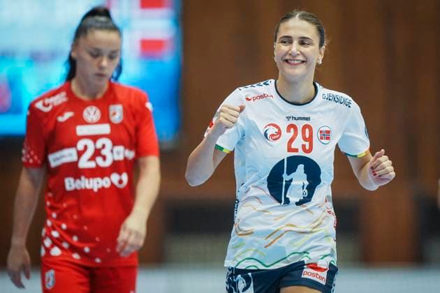 Women s Handball World Cup Qualifiers Croatia Norway Cheb, Czech Republic 20250920 Croatia s Katarina PavloviÄ‡ and Norway s Mina Hesselberg during the women s handball friendly match between Croatia and Norway at Sports hall TJ Lokomotiva Photo Terje Pedersen NTB Cheb Czech Republic EDITORIAL USE ONLY RESTRICTED USE FOR BETTING COMPANIES  Copyright: xTerjexPedersenx xNTBx