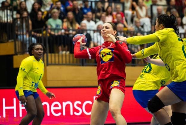 HANDBALL - AUT vs BRA, test match TULLN,AUSTRIA,20.SEP.25 - HANDBALL - OEHB international test match, Austria vs Brazil. Image shows Katarina Pandza (AUT).  GEPAxpictures xKevinxHackner