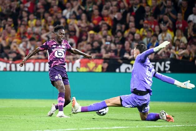 RC Lens v LOSC Lille - Ligue 1 McDonald s 2025 2026 27 Felix CORREIA (losc) during the Ligue 1 McDonald s match between Lens and Lille at Stade Bollaert-Delelis on September 20, 2025 in Lens, France. Lens France  Copyright: xFEPx 776348137