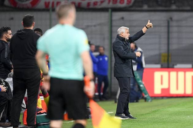 RC Lens v LOSC Lille - Ligue 1 McDonald s 2025 2026 Bruno GENESIO (Entraineur Lille LOSC) during the Ligue 1 McDonald s match between Lens and Lille at Stade Bollaert-Delelis on September 20, 2025 in Lens, France. Lens France  Copyright: xFEPx 776348137