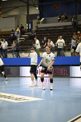 Justin Müller 25 HSG Wetzlar from the HSG Wetzlar team warms up in the Werner Assmann Halle in Eisenach DAIKIN Handball ThSV Eisenach against HSG Wetzlar 20 09 2025 Copyright: xJoshuaxHildebrandtx