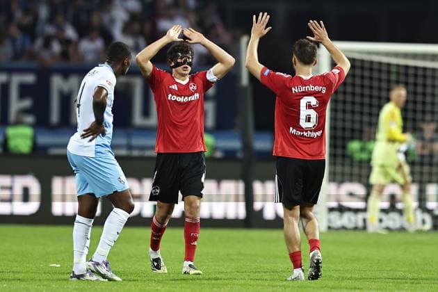 FCN cheers after the first round match of the 2025 2026 season between 1 FC Nuremberg and Vfl Bochum 2 1 in Nuremberg 20 09 2025