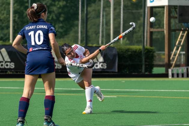 Field Hockey, Bremer HC vs Düsseldorfer HC 0 2, Women 1 Bundesliga, Season 2025 26 21 06 25 , Bremen, Germany, 1 Bundesliga Women Hockey Photo by Axel Kaste Paula Lorenzini, 17 Bremer HC, Defense , white Bremen Bremer Hockey Club e V Freie Hansestadt Bremen Germany BHC Damen - DHC 20.09.25 LR-0200