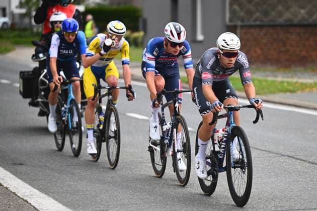 Gooikse Pijl 2025 Cycling Race GOOIK, BELGIUM - SEPTEMBER 21 : Verbrugghe Jens of Israel - Premier Tech, Van Den Bossche Fabio of Alpecin - Deceuninck, Vanden Heede Lars of Soudal Quick-Step, Deweirdt Siebe of Team Flanders - Baloise during the 22th edition of Gooikse Pijl an UCI Class 1.1 one day cycling road race for Men Elite of 195.8 km with start in Roosdaal and finish in Gooik on September 21, 2025 in Gooik, Belgium, 21 09 2025 ( Motordriver Rodrique Verfaillie - Gooik Belgium  Copyright: xGvgx