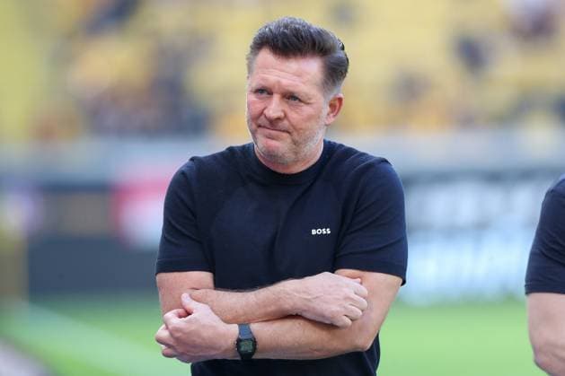 21 09 2025, xtgx, Fußball 2 Bundesliga, SG Dynamo Dresden Hannover 96 emspor, v l Christian Titz Hannover, Trainer Portrait, Portraet, Einzelbild DFL DFB REGULATIONS PROHIBIT ANY USE OF PHOTOGRAPHS as IMAGE SEQUENCES and or QUASI VIDEO Dresden