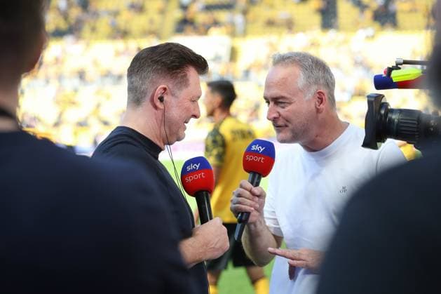 21 09 2025, xtgx, Fußball 2 Bundesliga, SG Dynamo Dresden Hannover 96 emspor, v l Christian Titz Hannover, Trainer im Sky Interview DFL DFB REGULATIONS PROHIBIT ANY USE OF PHOTOGRAPHS as IMAGE SEQUENCES and or QUASI VIDEO Dresden